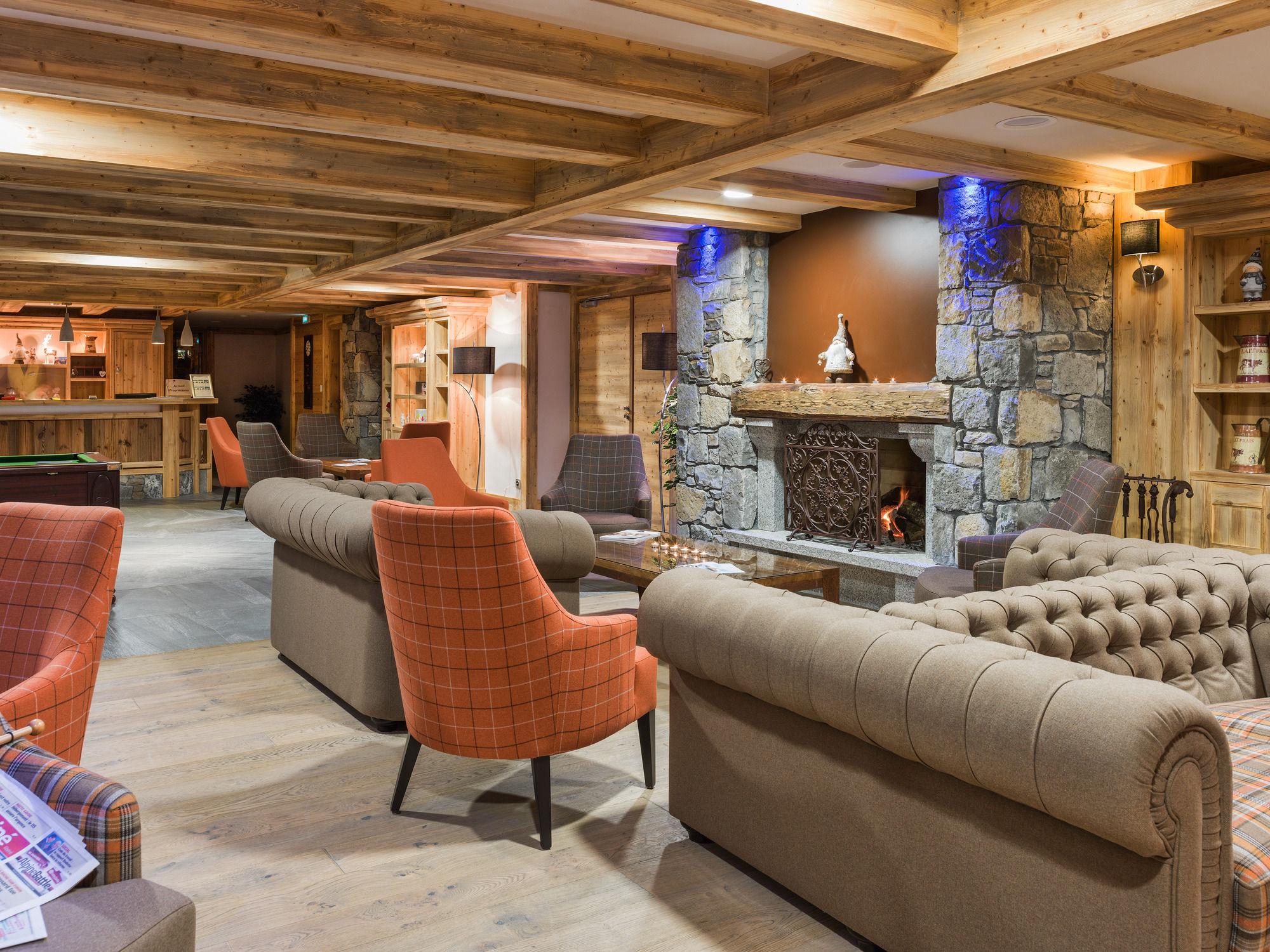 Cgh Residence Boutique Les Chalets De Layssia Samoens Luaran gambar
