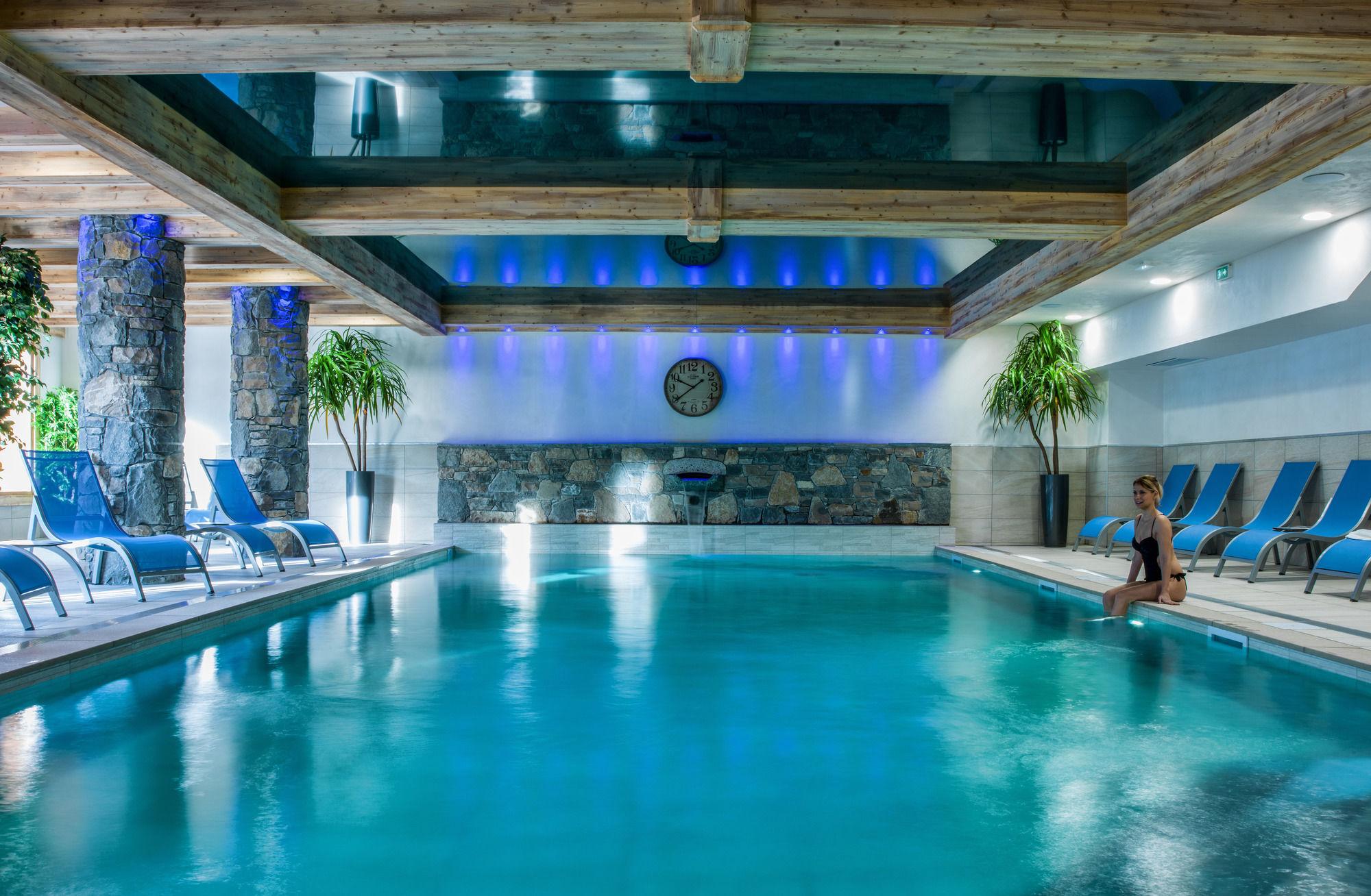 Cgh Residence Boutique Les Chalets De Layssia Samoens Luaran gambar