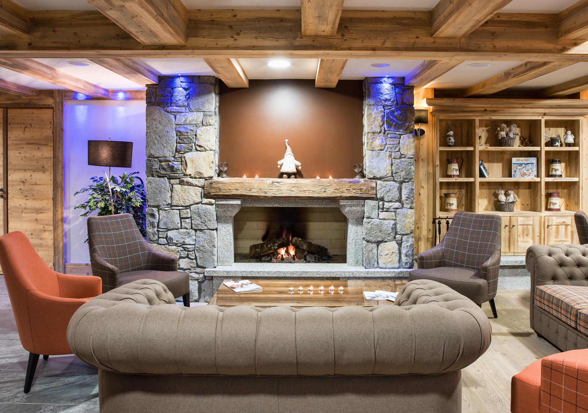 Cgh Residence Boutique Les Chalets De Layssia Samoens Luaran gambar