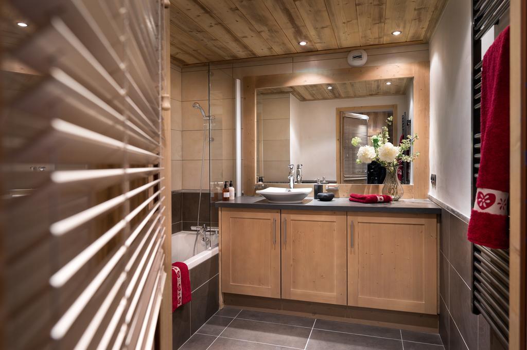 Cgh Residence Boutique Les Chalets De Layssia Samoens Bilik gambar